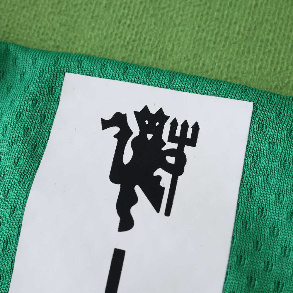 0708 season Manchester United F.C. goalkeeper retro Fan version
