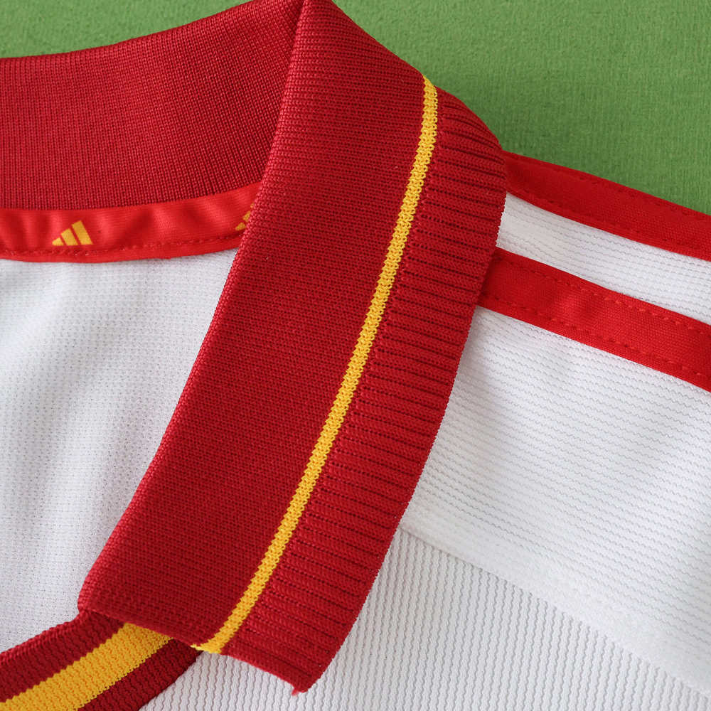 2000 season Spain away retro Fan version
