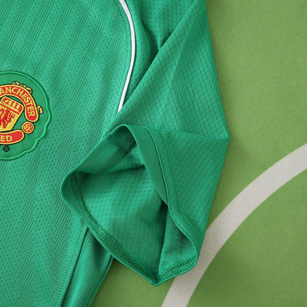 0708 season Manchester United F.C. goalkeeper retro Fan version