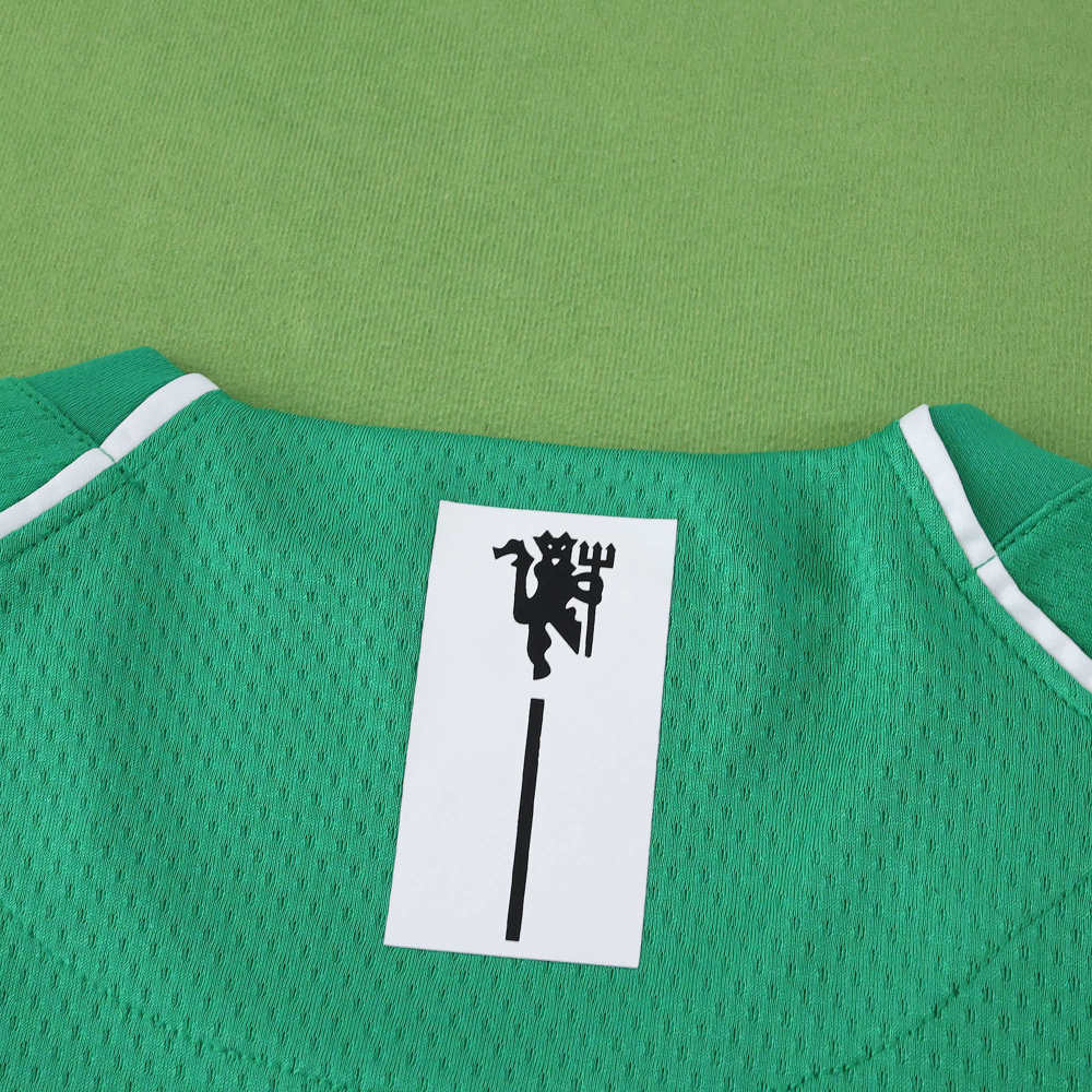 0708 season Manchester United F.C. goalkeeper retro Long sleeved Fan version
