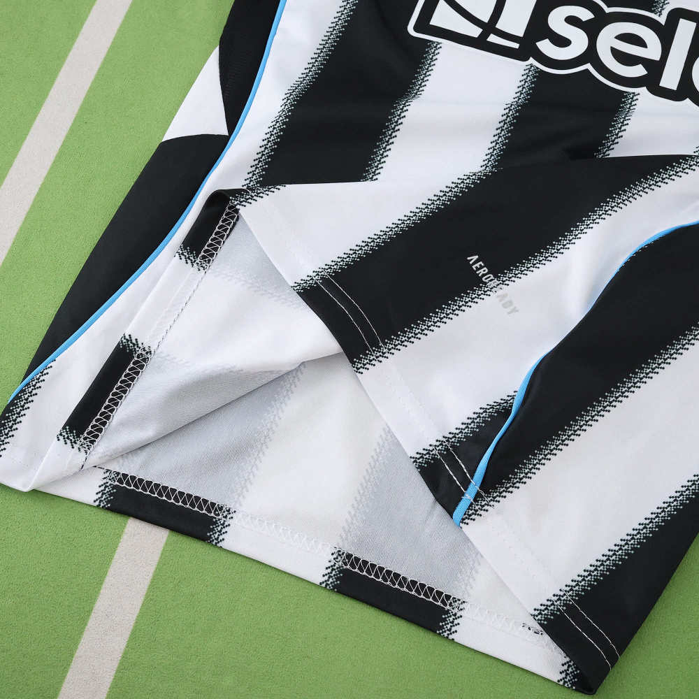 2526 season Newcastle United F.C. home Kids kit
