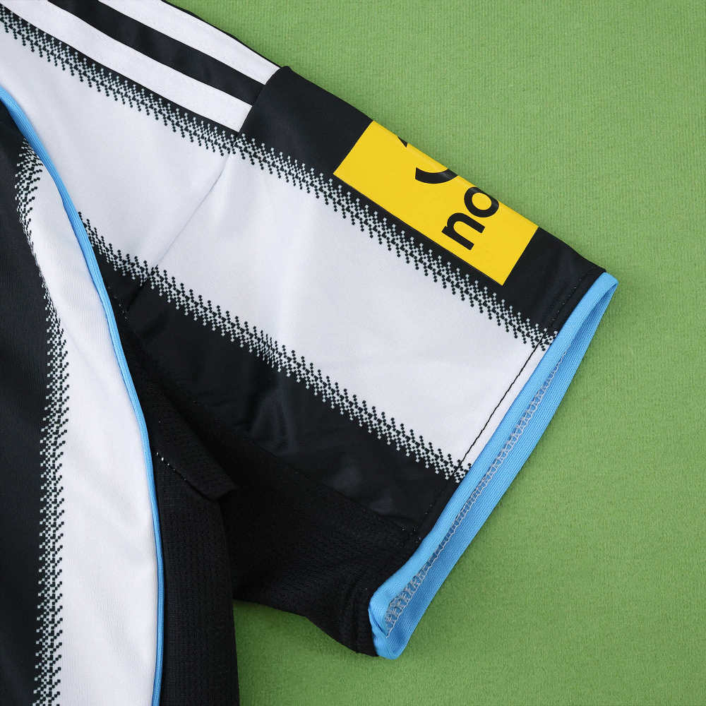 2526 season Newcastle United F.C. home Kids kit