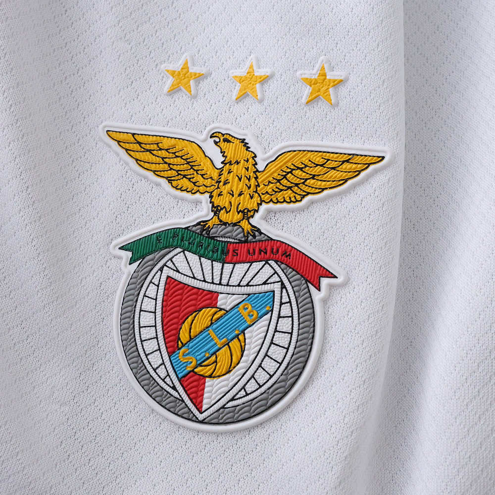 2526 season S.L. Benfica home Kids kit