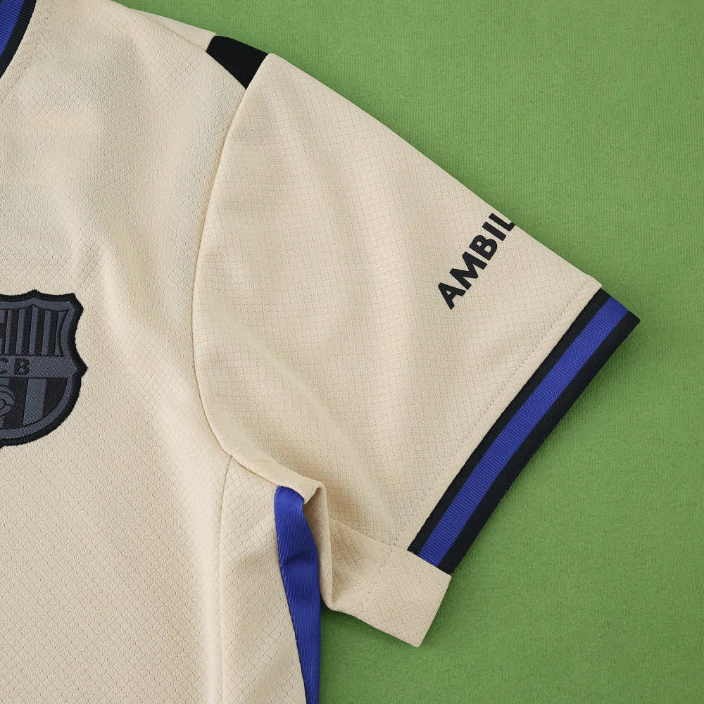 2526 season FC Barcelona / Barça away Kids kit