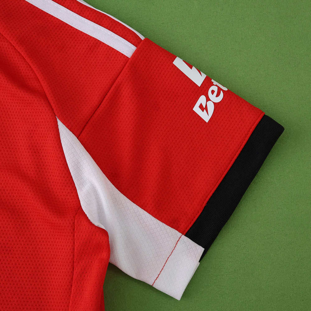 2526 season S.L. Benfica home Kids kit