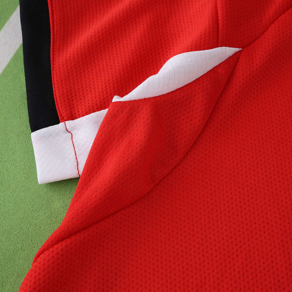 2526 season S.L. Benfica home Kids kit