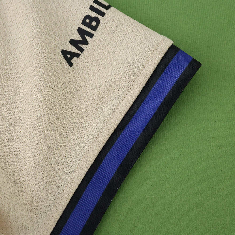 2526 season FC Barcelona / Barça away Kids kit