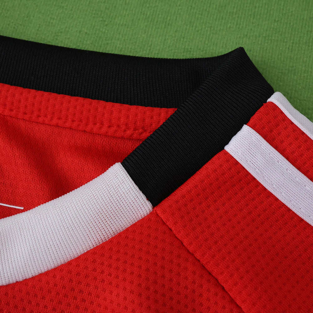 2526 season S.L. Benfica home Kids kit