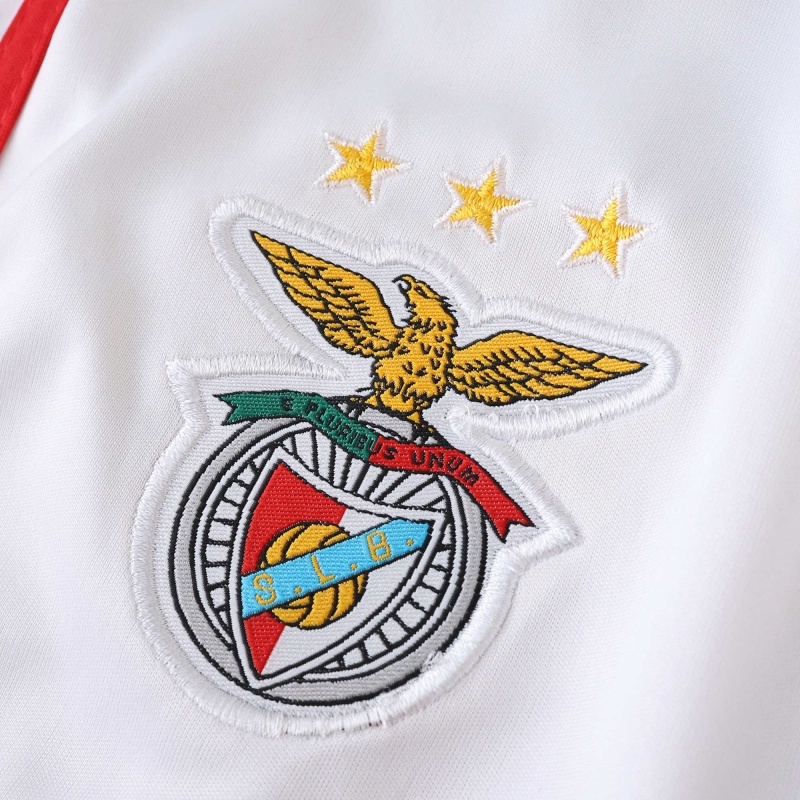 2526 season Sport Lisboa home shorts