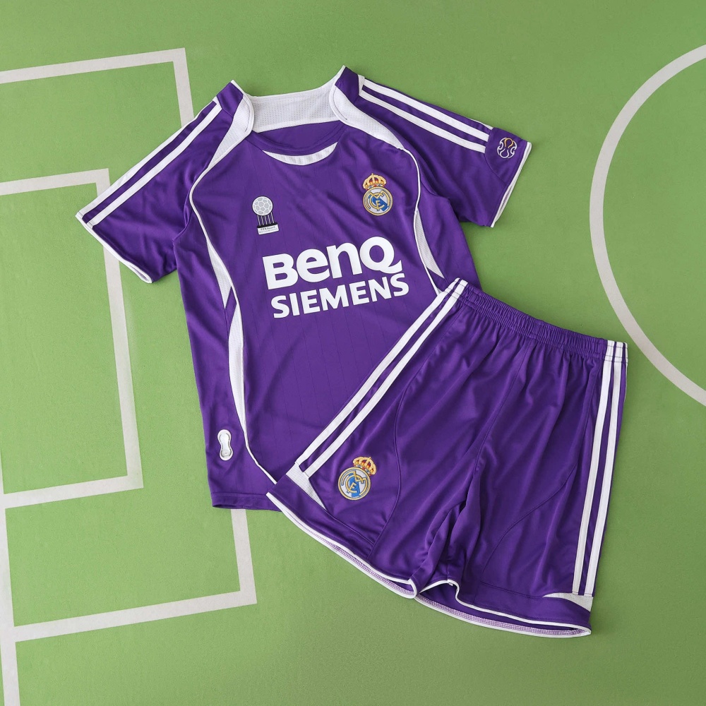 2006 season Real Madrid CF third retro Kids kit