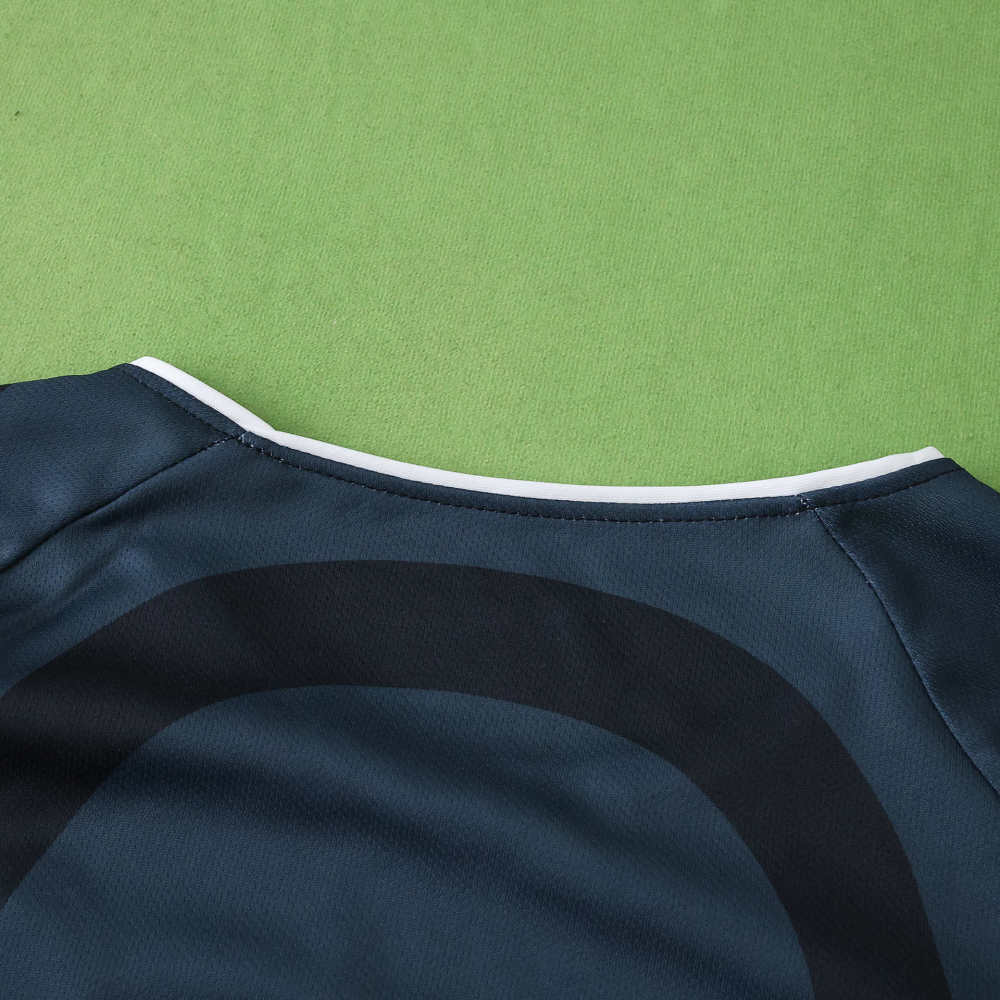 2001 season Paris Saint-Germain F.C. third retro Kids kit