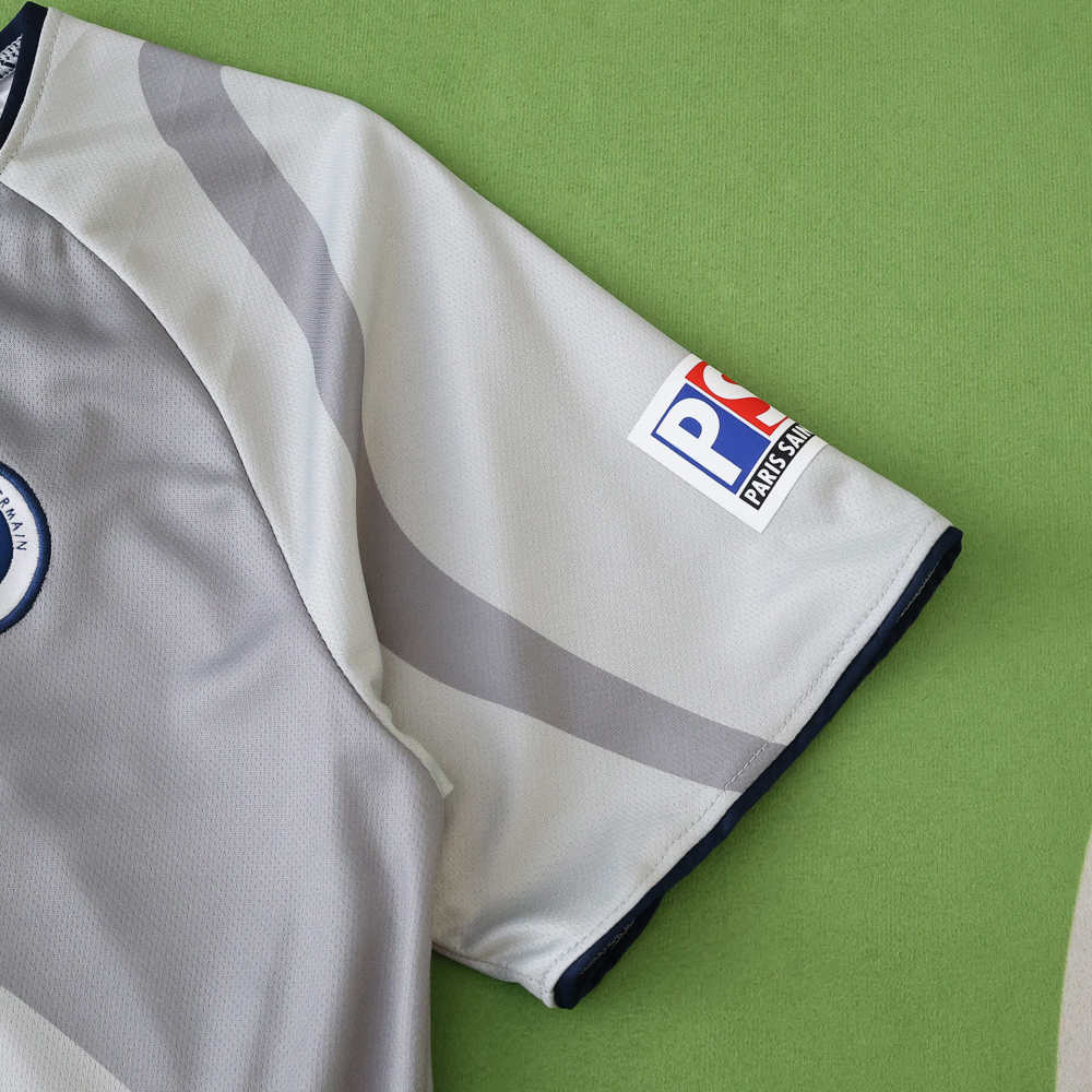 2001 season Paris Saint-Germain F.C. away retro Kids kit