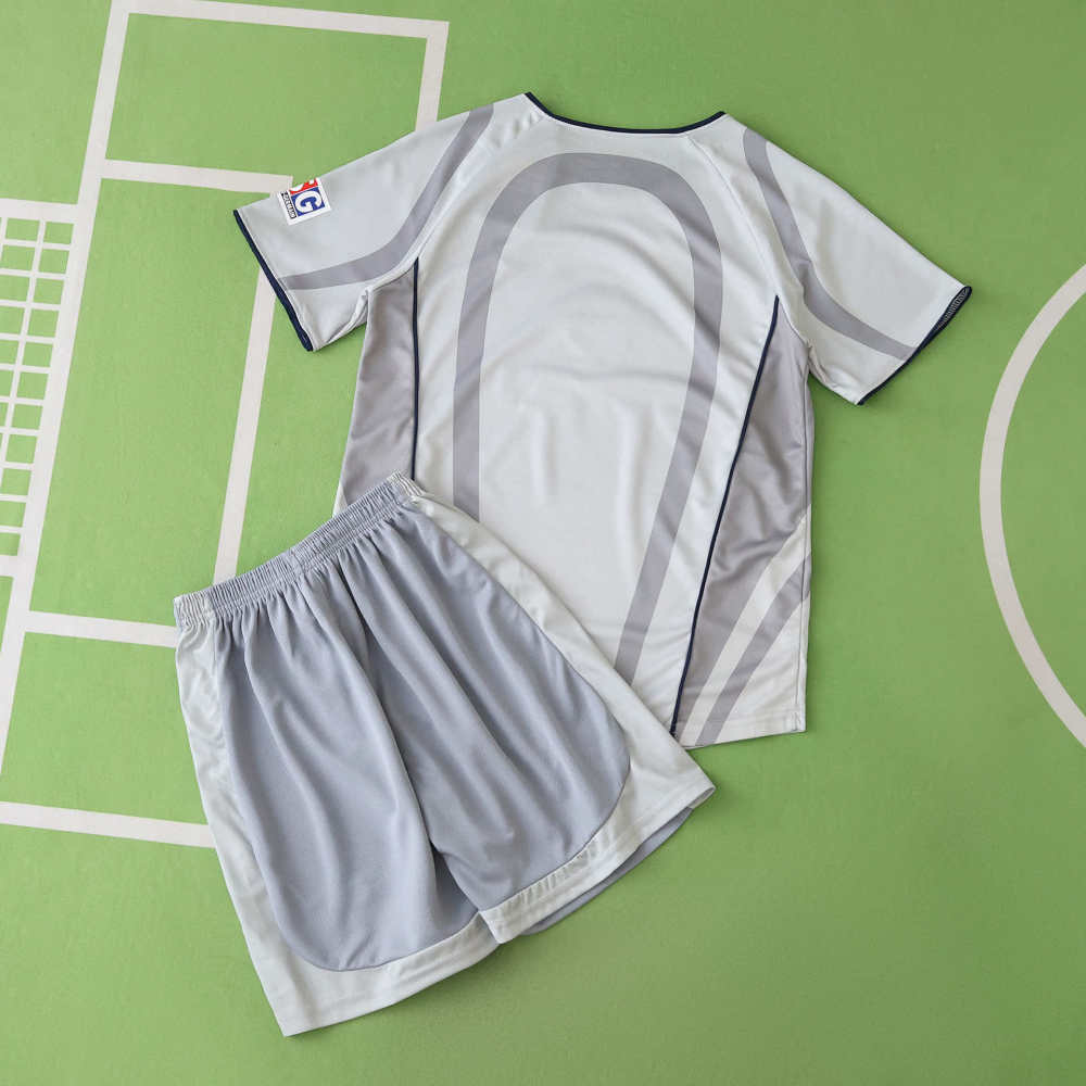2001 season Paris Saint-Germain F.C. away retro Kids kit