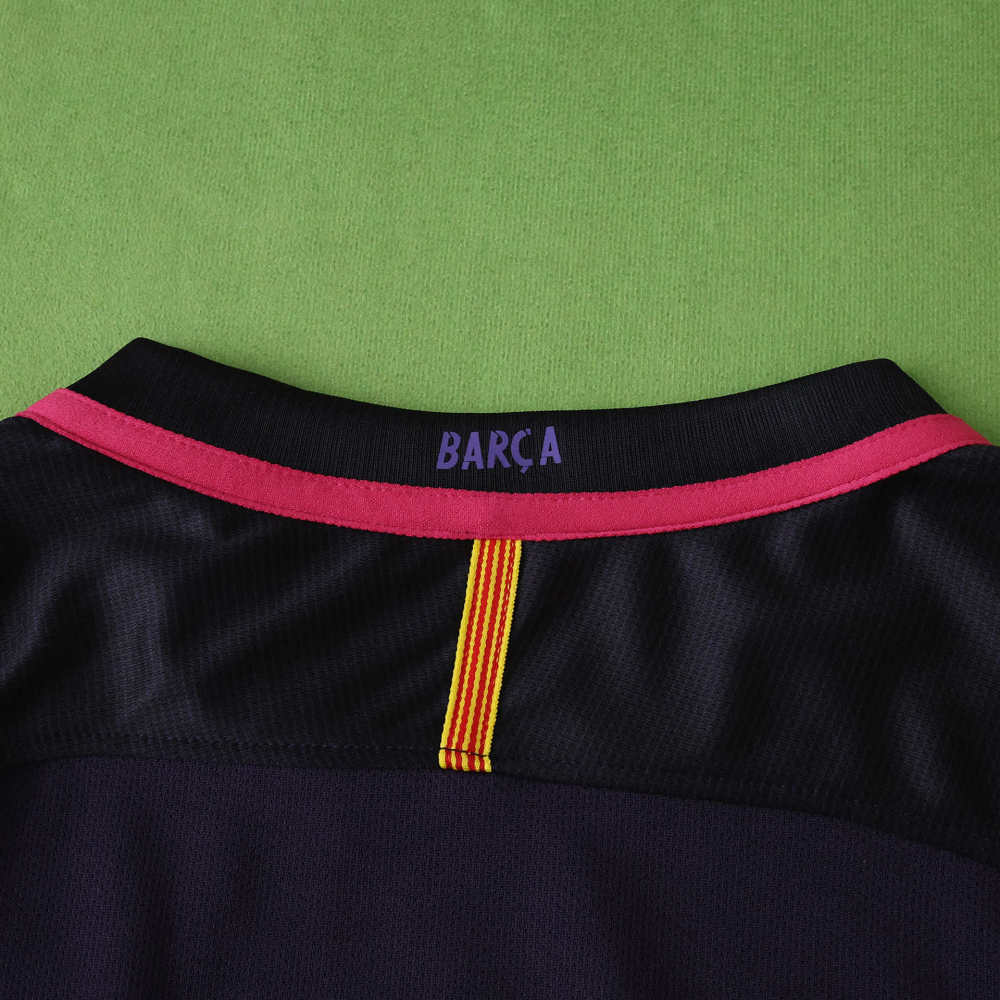 1617 season FC Barcelona / Barça away retro Kids kit