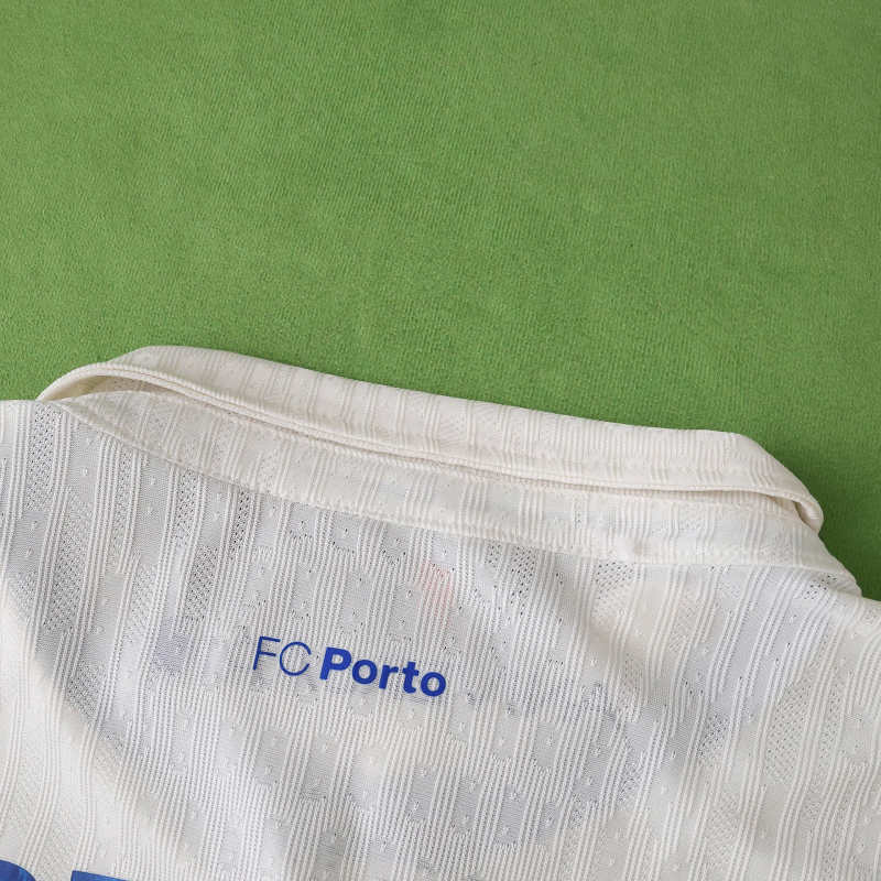 2526 season  FC Porto third Player version