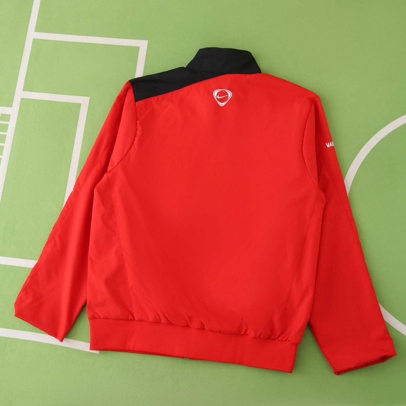 2526 Manchester United F.C. retro windbreaker