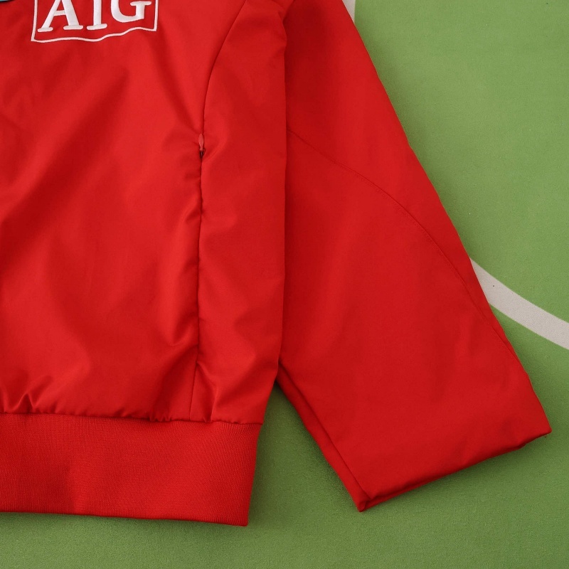 2526 Manchester United F.C. retro windbreaker