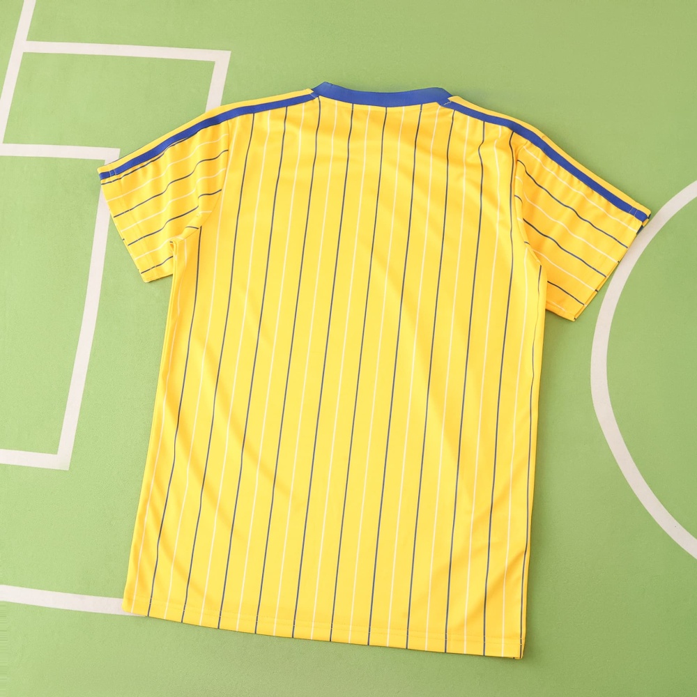 2526 season Leeds United F.C. Concept versionRetro T-shirt