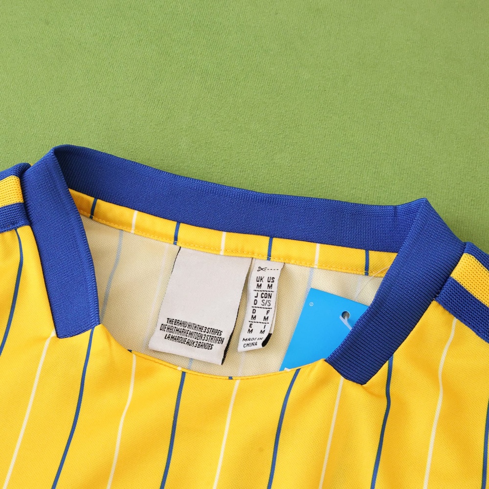 2526 season Leeds United F.C. Concept versionRetro T-shirt