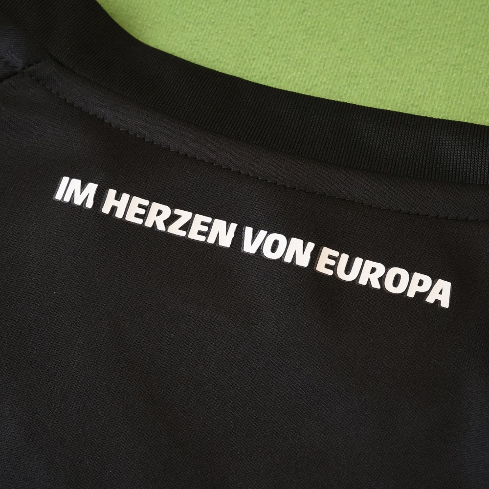 2526 season Eintracht Frankfurt away Fan version