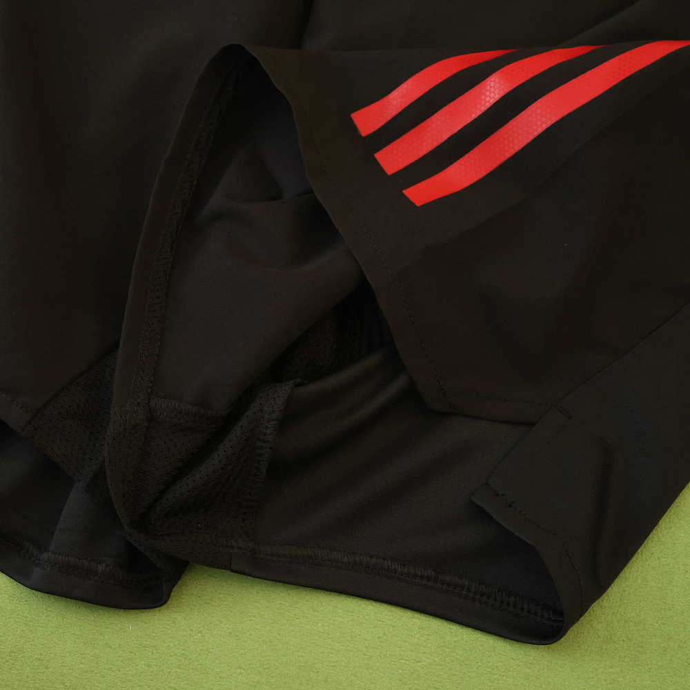 2526 season Liverpool F.C. away Player version shorts