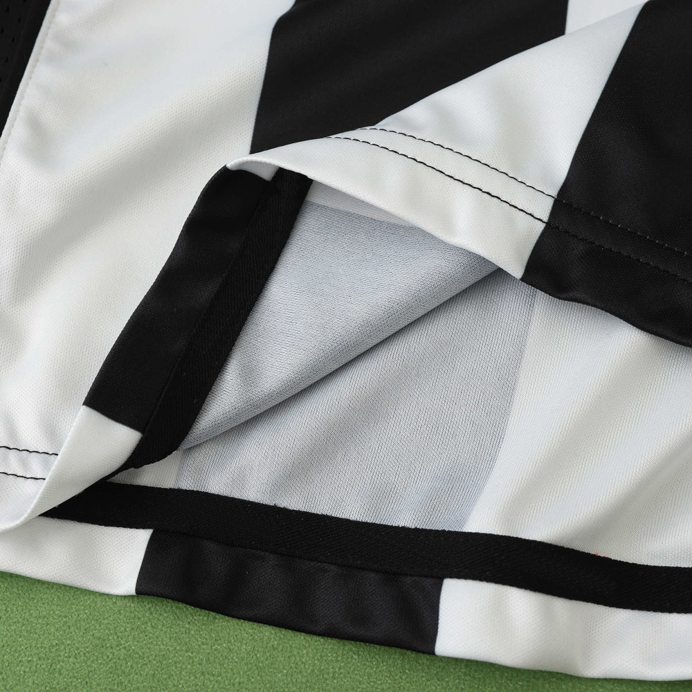 9798 season Juventus F.C. home retro Fan version