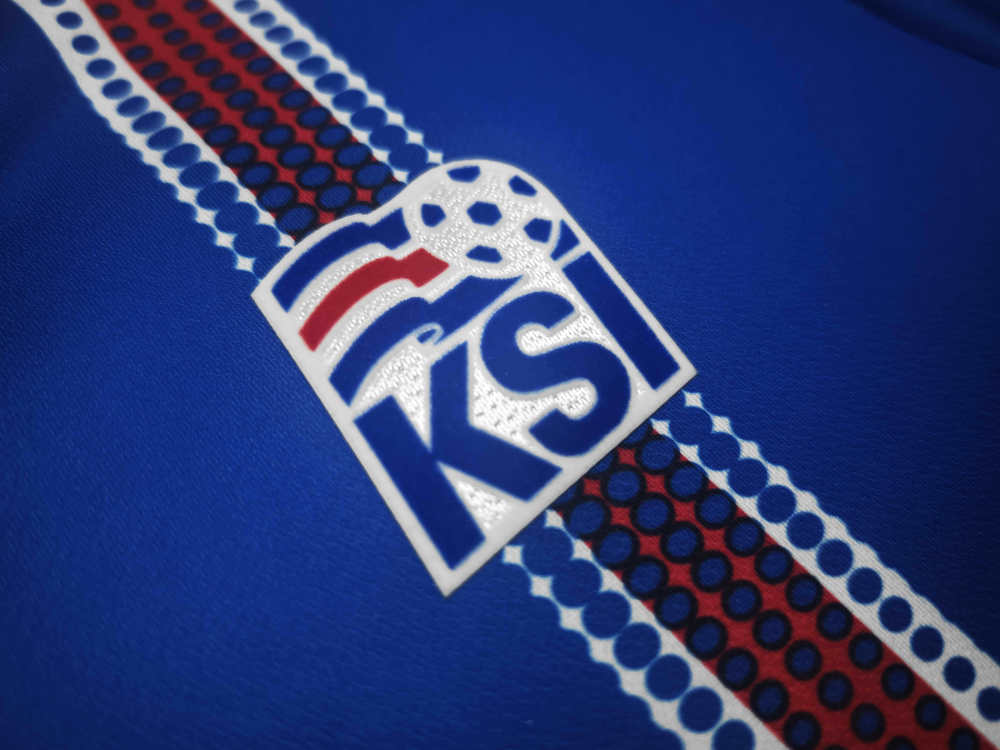 1617 season Iceland Home retro Fan version