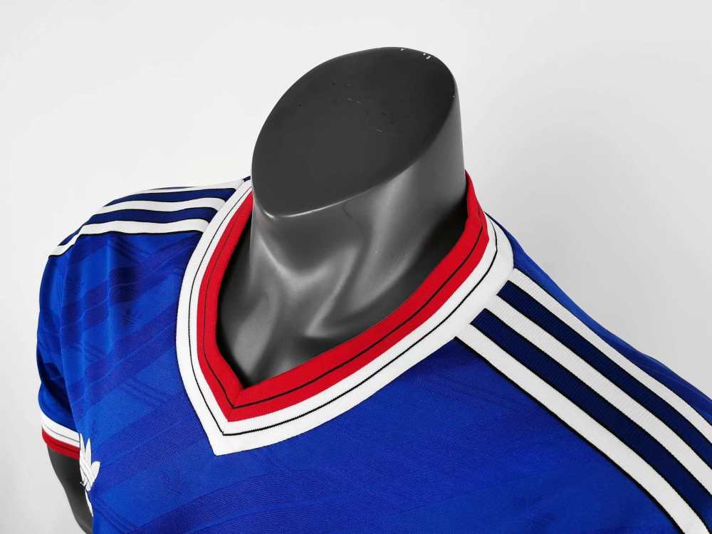 8688 Manchester United third retro Fan version