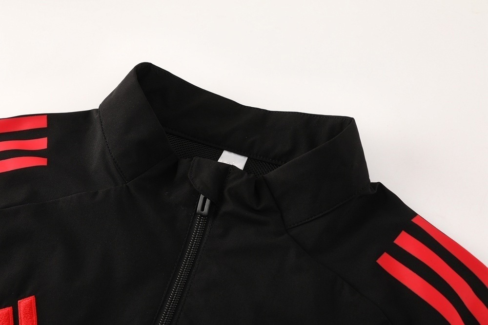 2526 season Liverpool F.C. windbreaker