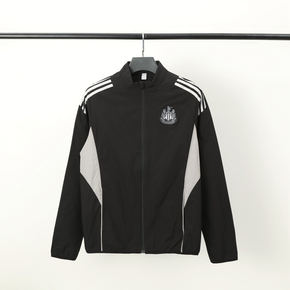2526 season Newcastle United F.C. windbreaker