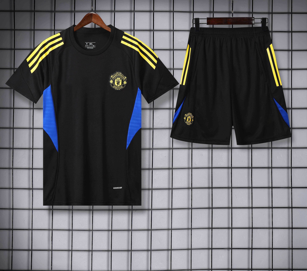 2526 season Manchester United F.C. Training clothes suit Short sleeve Fan version