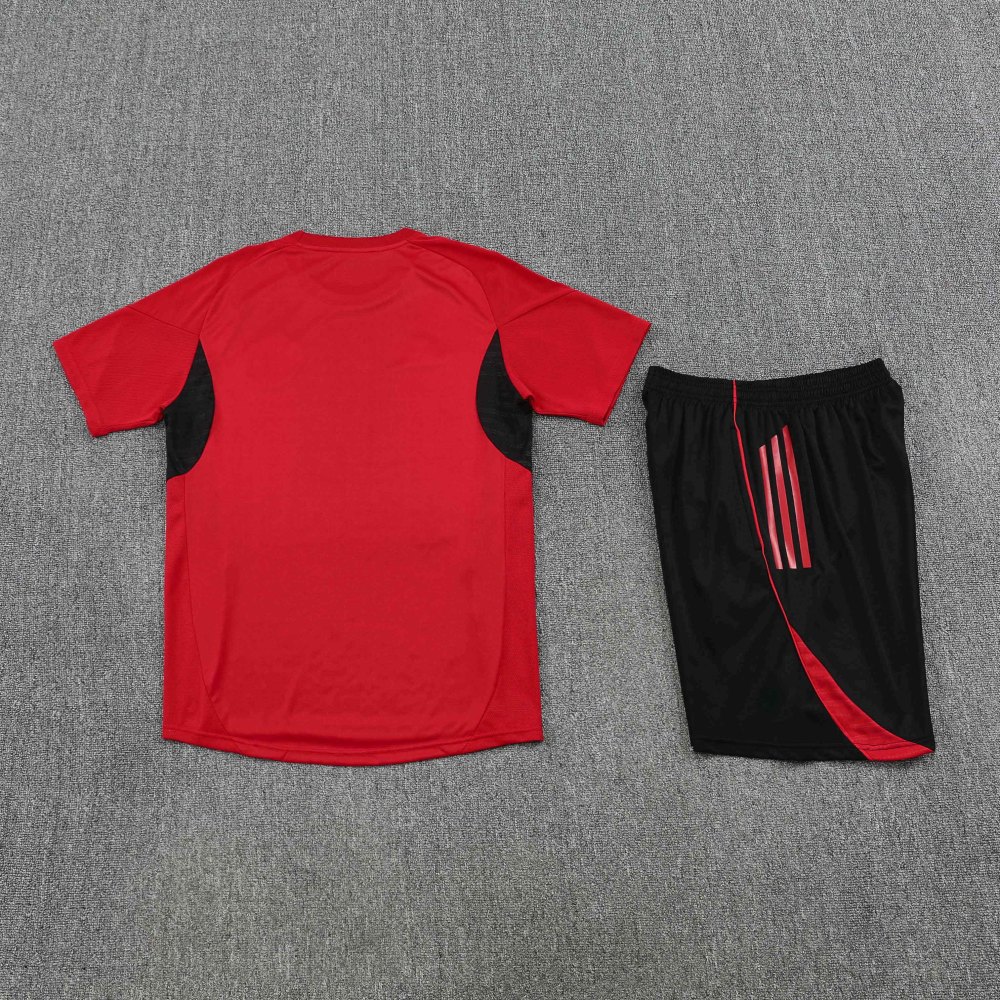 2526 season Manchester United F.C. Training clothes suit Short sleeve Fan version