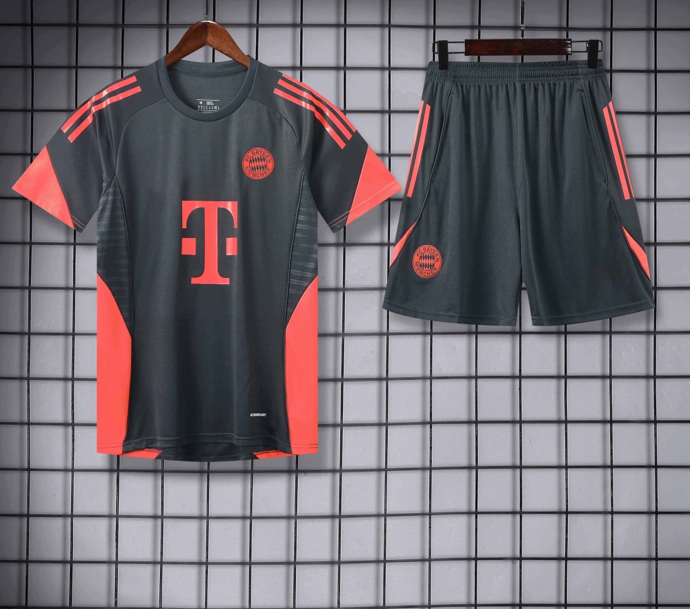 2526 season Fußball-Club Bayern München Training clothes suit Short sleeve Fan version