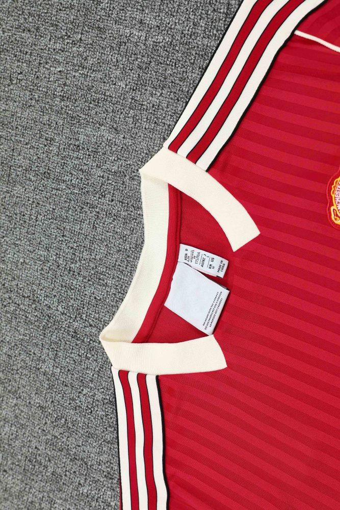 2526 season Manchester United F.C. Training clothes suit Short sleeve Fan version