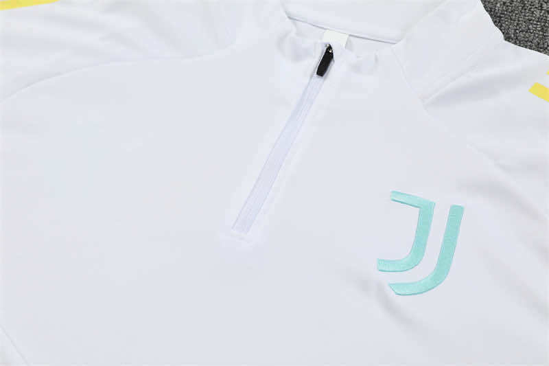 2526 season Juventus F.C. Half zip training suit set