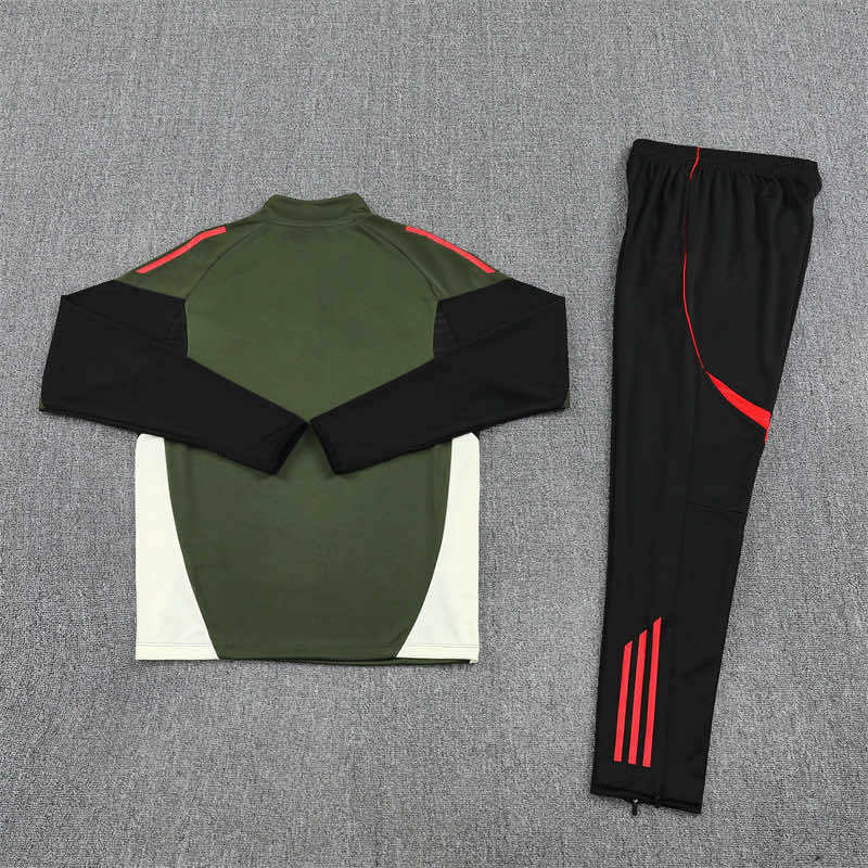 2526 season Fußball-Club Bayern München Half zip training suit set