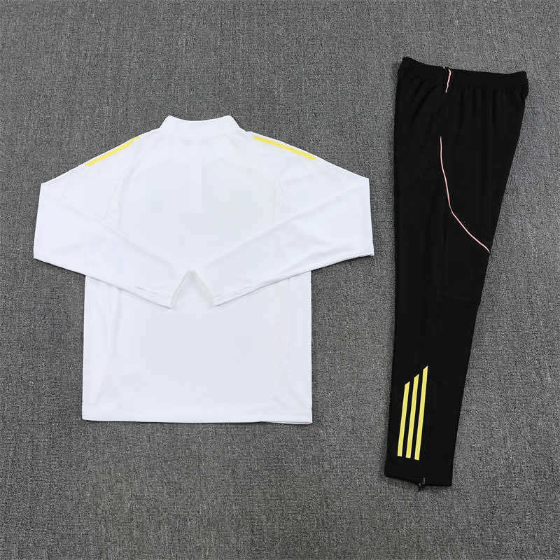 2526 season Juventus F.C. Half zip training suit set