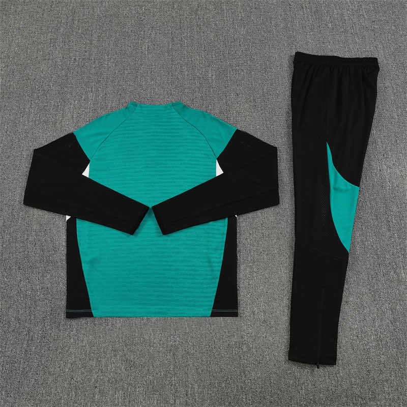 2526 season Liverpool F.C. Half zip training suit set