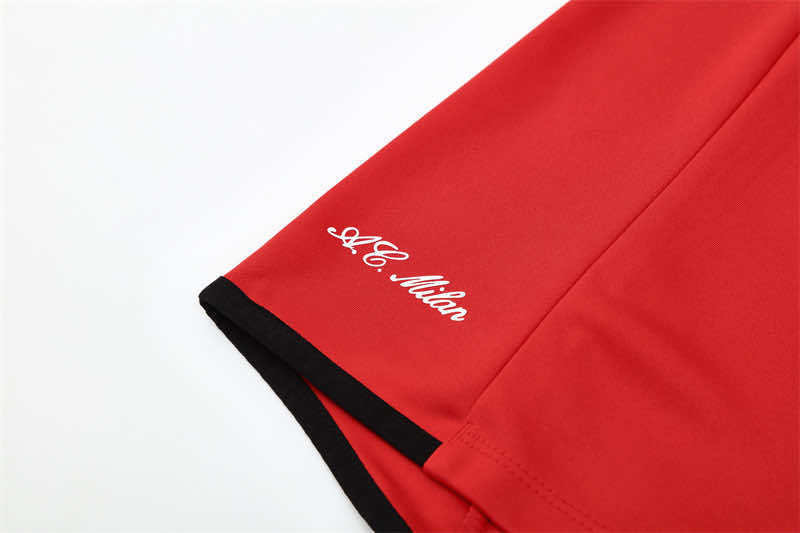 0506 season A.C. Milan red Half pull training suit