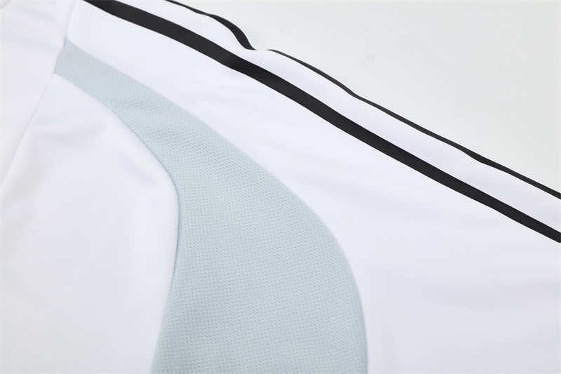 0405 season Real Madrid CF white Half pull training suit