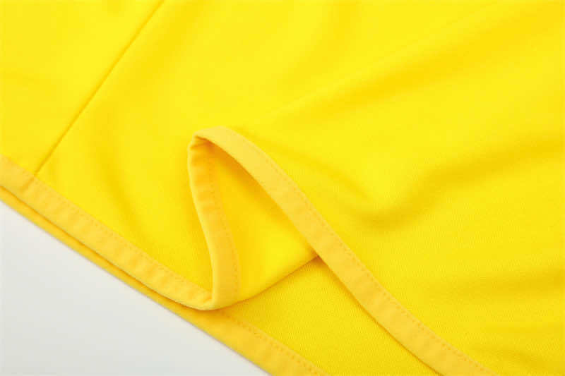 2002 season Brazil yellow Half pull training suit