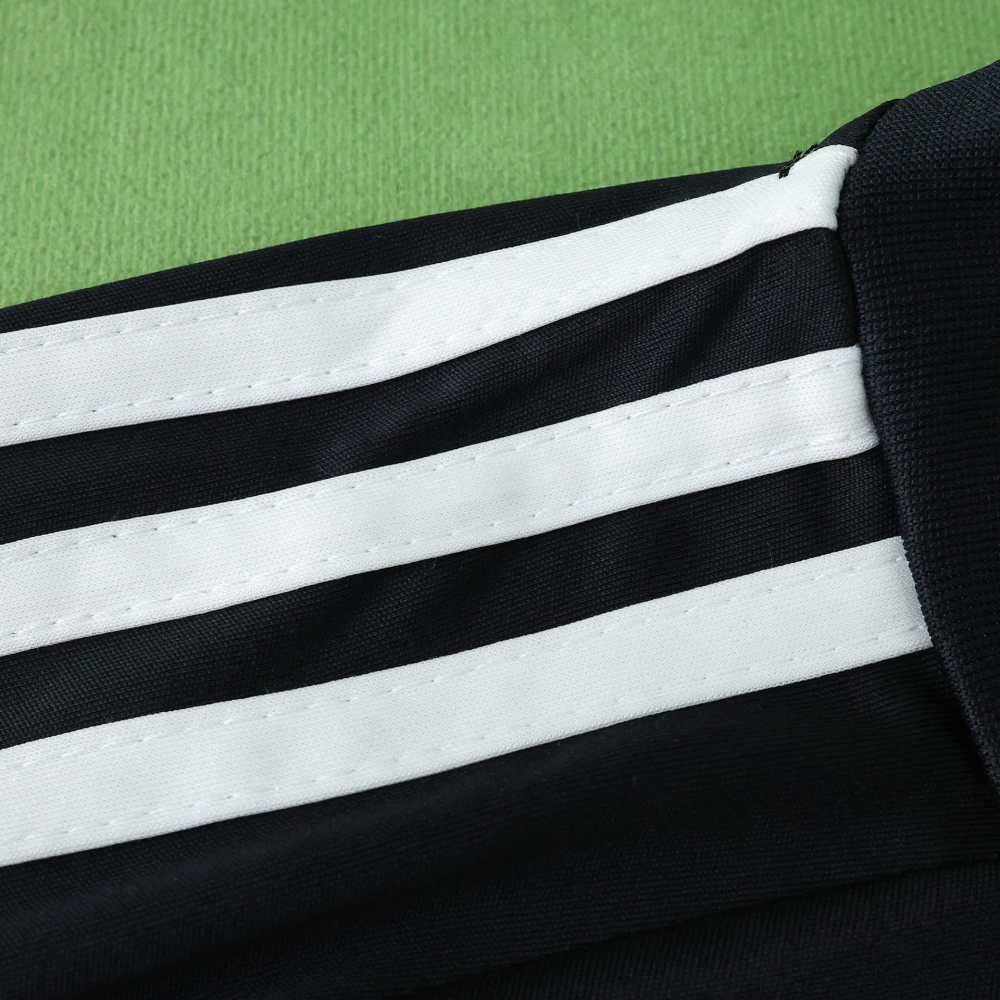 2526 season oasis black T-shirt