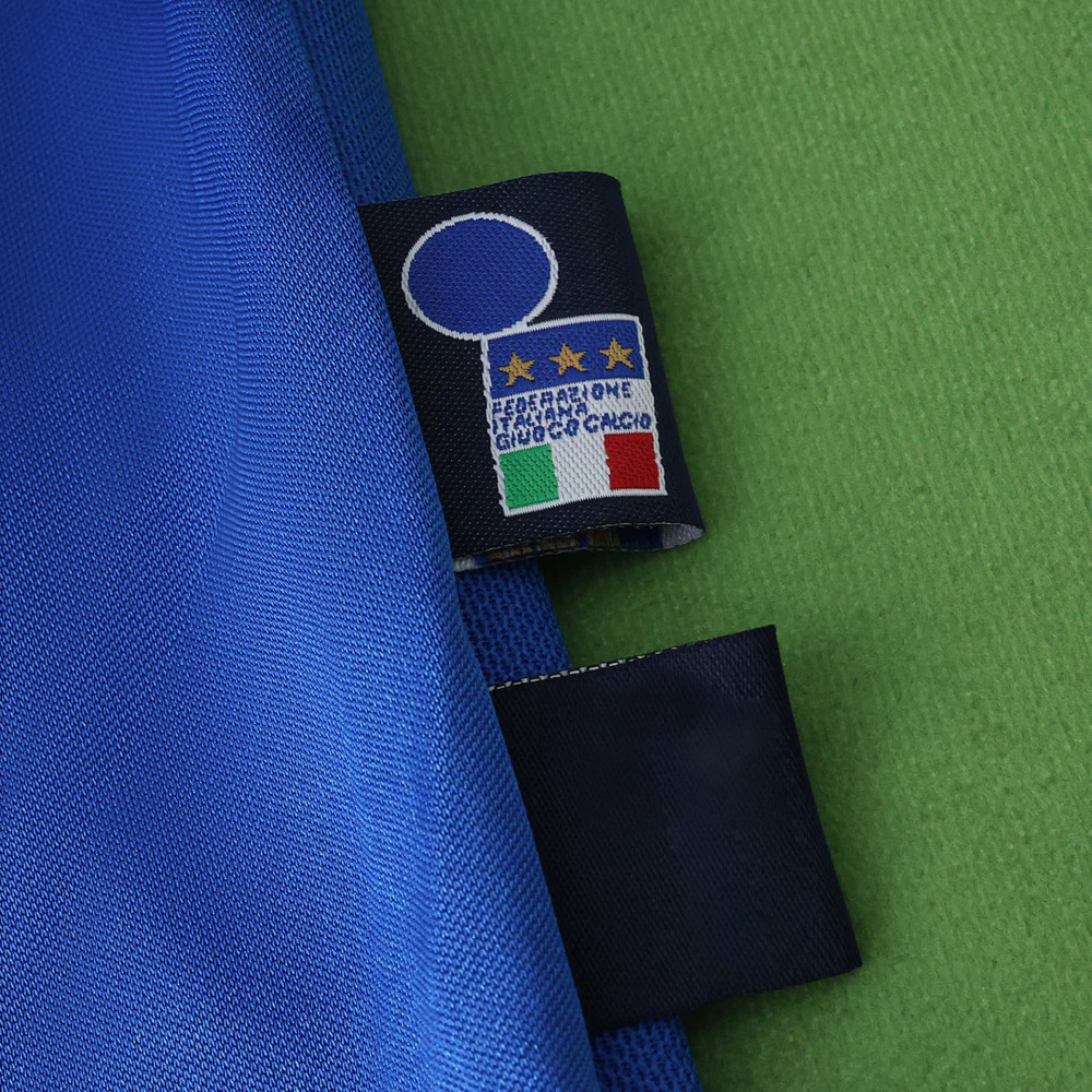 2004 season Italy home Fan version