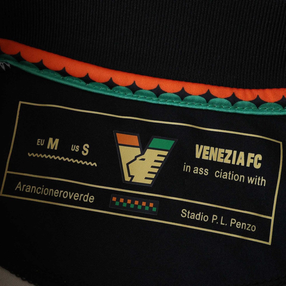 2526 season Venezia F.C. goalkeeper Long sleeved Fan version