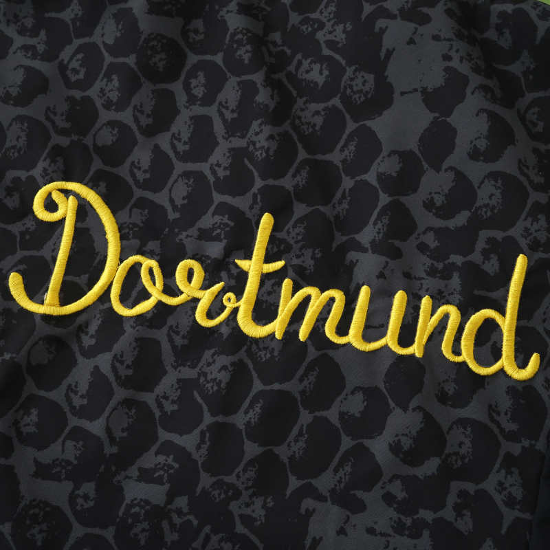 2526 season Borussia Dortmund Wear on both sides windbreaker