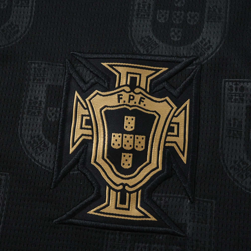 2025 Portugal  Tribute to Eusebio Special Edition Long sleeved Fan version