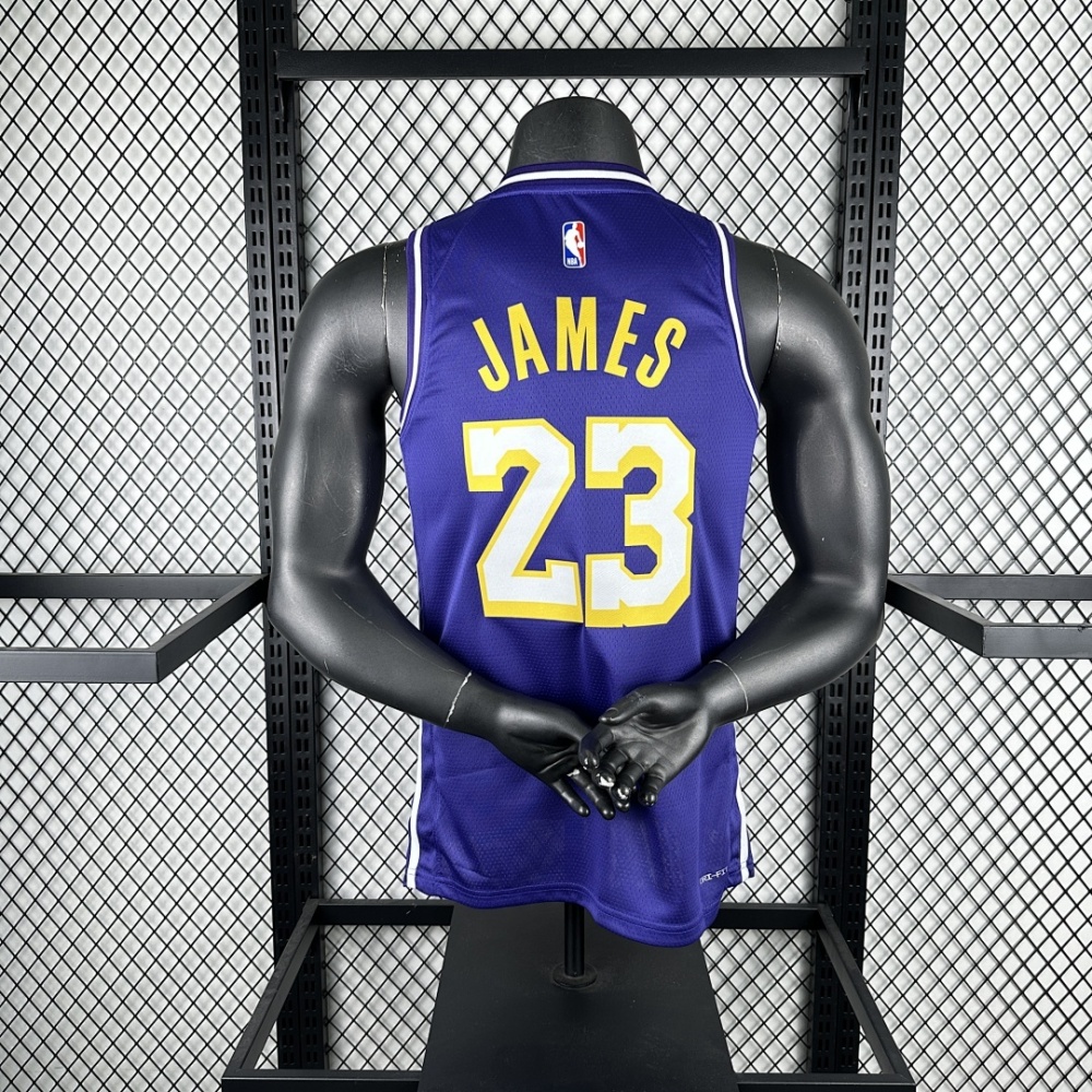 25-26 NBA L.A. Lakers limit Flying Man 23-JAMES