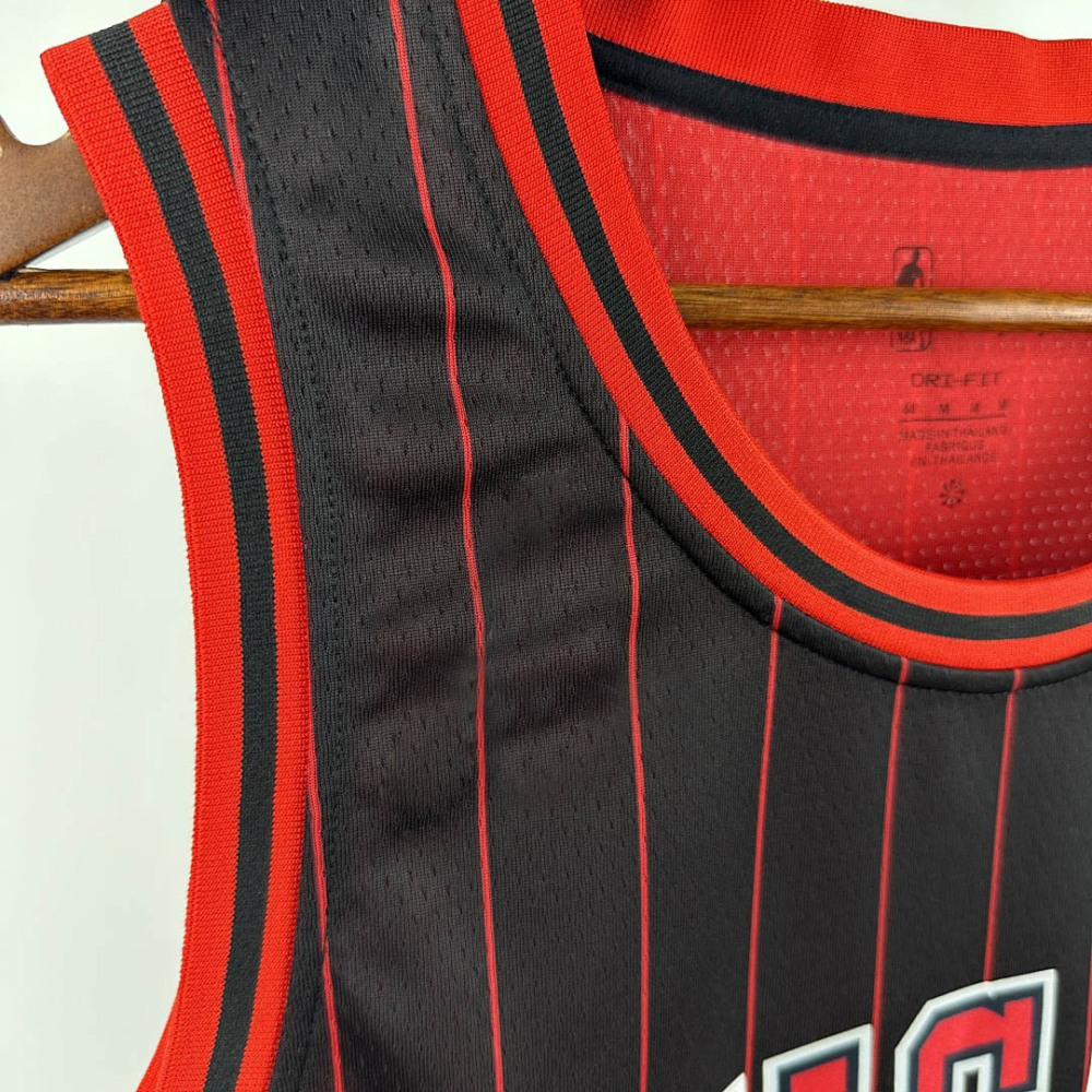 25-26 NBA Chicago Bulls Chicago Bulls limit 91-RODMAN