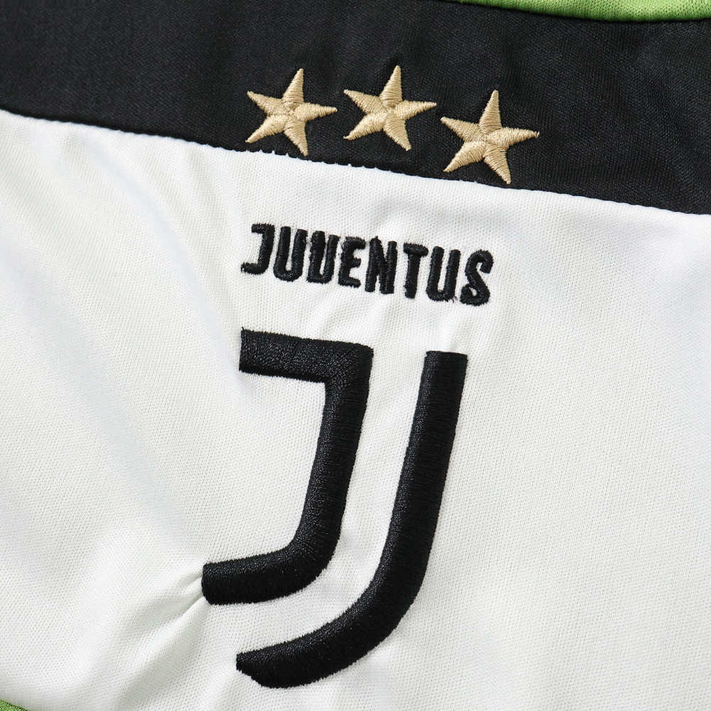 1718 season Juventus F.C. third retro Fan version