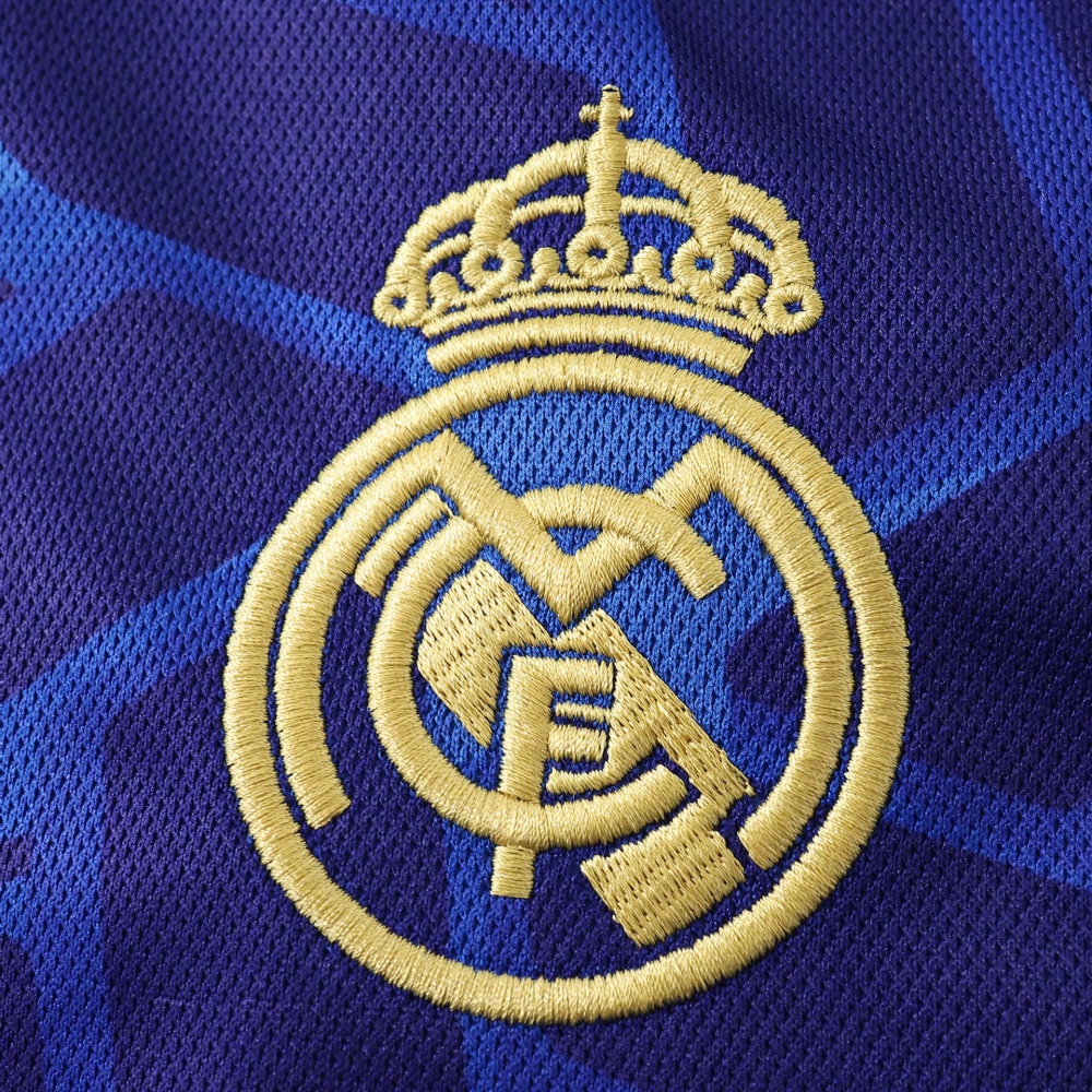 2526 season Real Madrid CF New Year Long sleeved Fan version